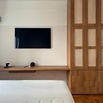 Charming Apartment On The Beach Block!